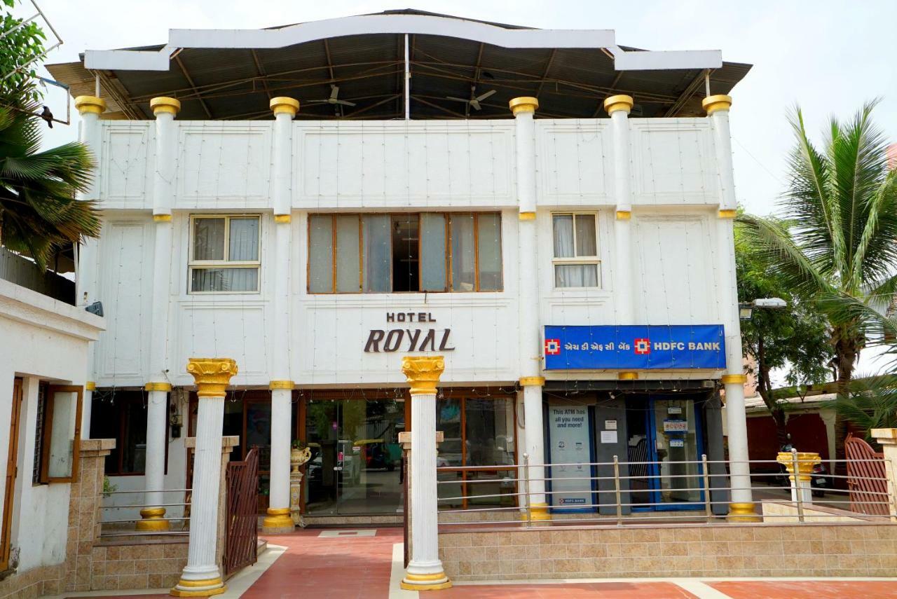 Hotel Royal 아흐메다바드 외부 사진